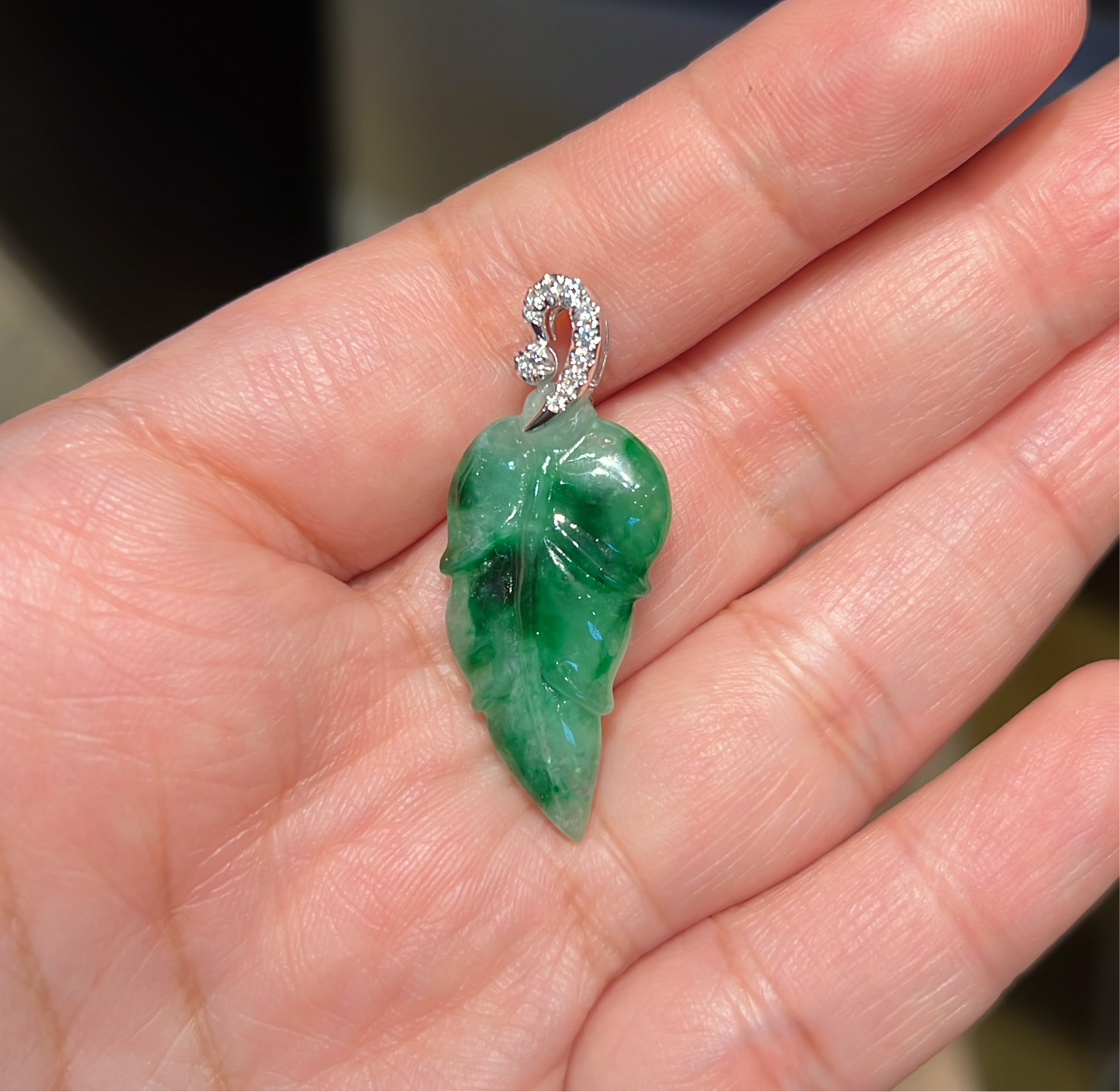 天然翡翠树叶钻石挂坠